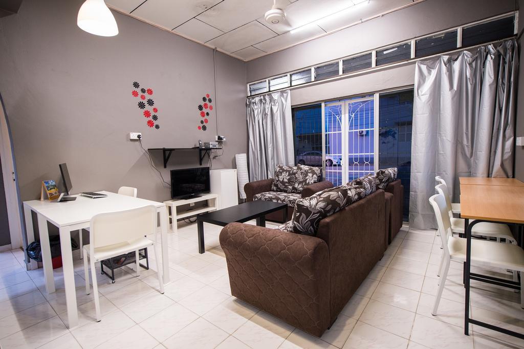 Kemaman Lodge & Cafe Chukai エクステリア 写真