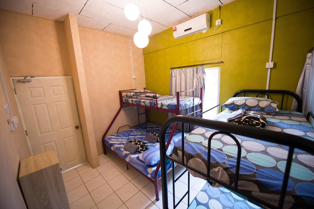 Kemaman Lodge & Cafe Chukai エクステリア 写真