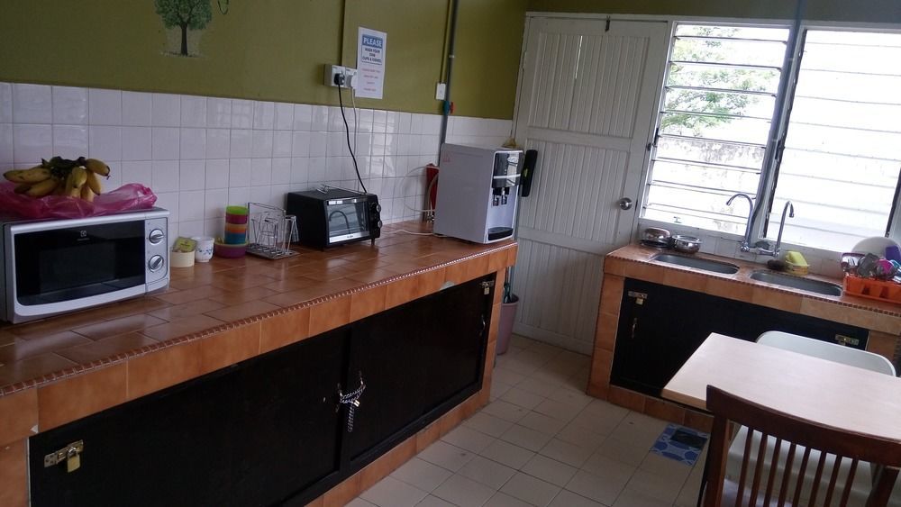 Kemaman Lodge & Cafe Chukai エクステリア 写真