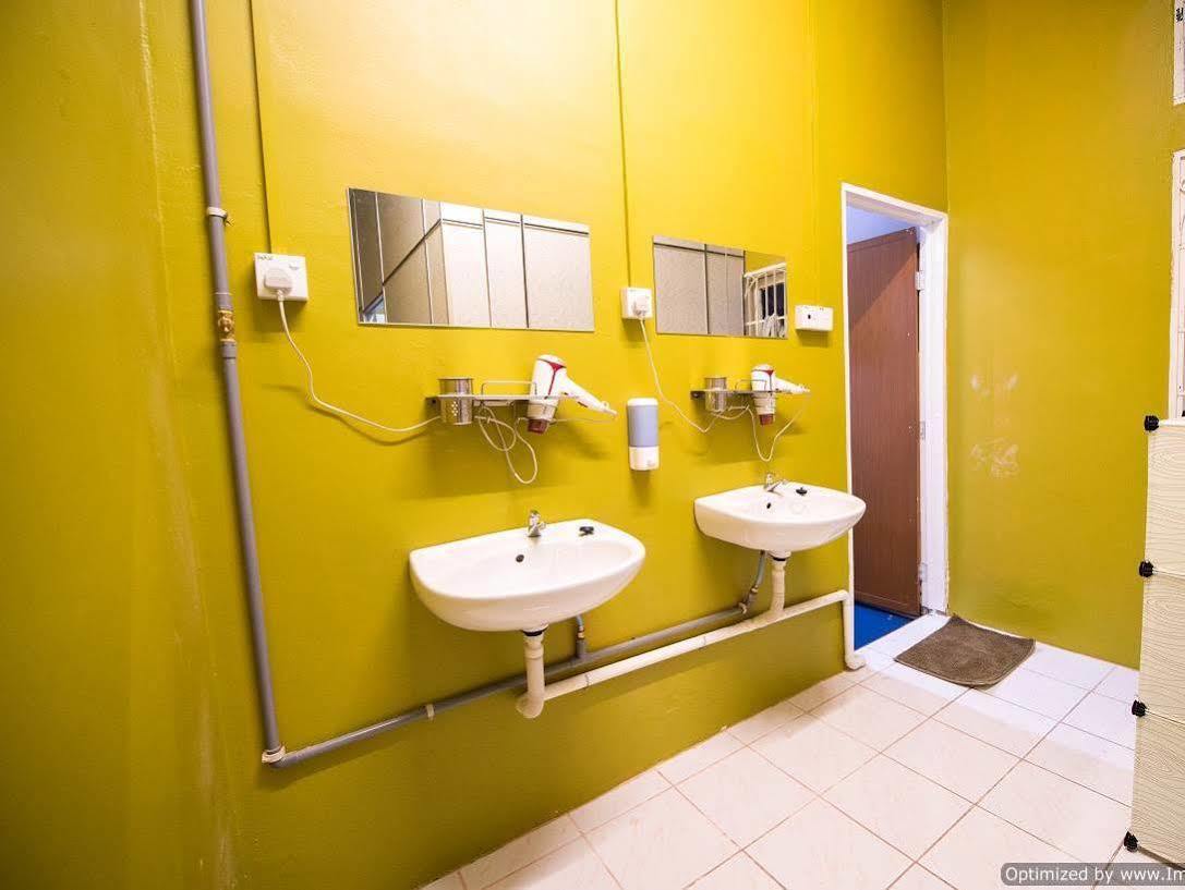 Kemaman Lodge & Cafe Chukai エクステリア 写真